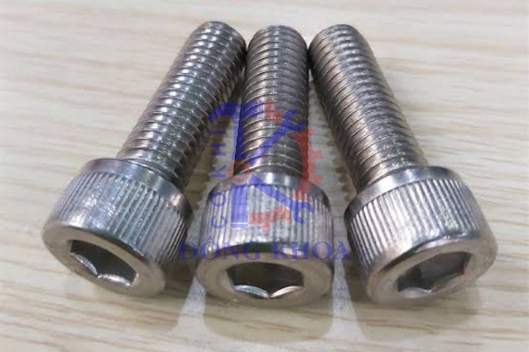 Bu lông lục giác chìm đầu trụ là gì?